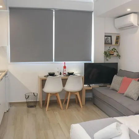 Apartment New Deluxe 4 Downtown Thessaloniki- Fully Equiped